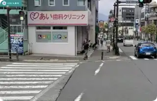 上溝駅前交差点を左折してまっすぐ進み右側に横浜銀行が見えたら正解です。
