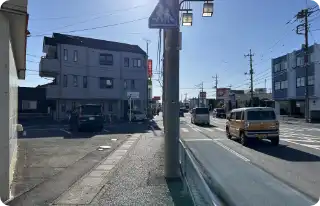 かごはらひろ整骨院さんを左に曲がるとすぐ。