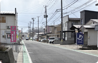 約80ｍ先に鰻の成瀬秋田店がございます。