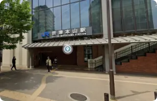 JR摂津本山駅の改札を出て南出口に向かいます