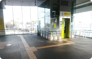 西部多摩川線多磨駅東口でます。